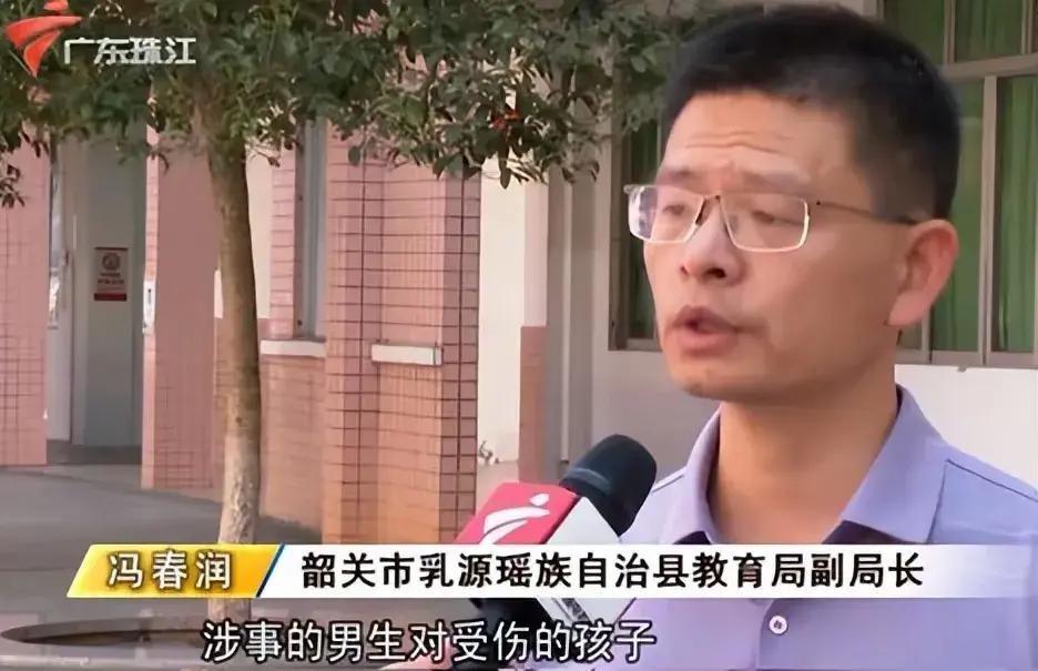 關(guān)于未成年男孩向女童潑開水事件的思考與探討，法律責(zé)任何在？