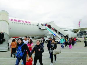 親歷者揭秘，中國游客沙特機場維權現(xiàn)場，正義與文化共同彰顯力量