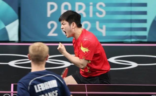 樊振東橫掃徐瑛彬，變化、自信鑄就勝利之歌