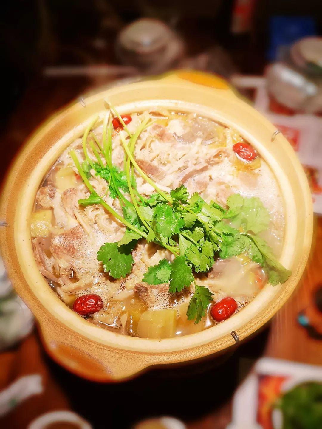 端牢中國(guó)飯碗，小巷美食探秘，底氣十足之旅