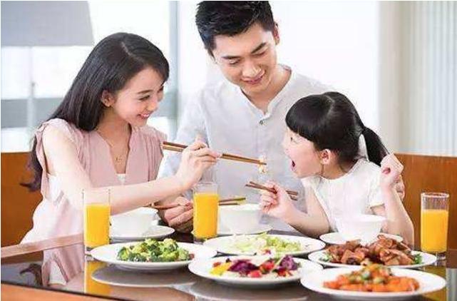 韓國(guó)大胃王科技盛宴，未來餐桌的高科技魔力揭秘