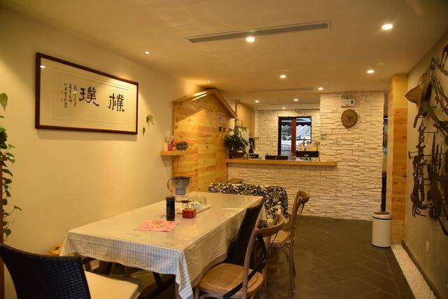 二重重組最新動態(tài)揭秘，小巷特色小店獨特魅力與隱藏寶藏探索
