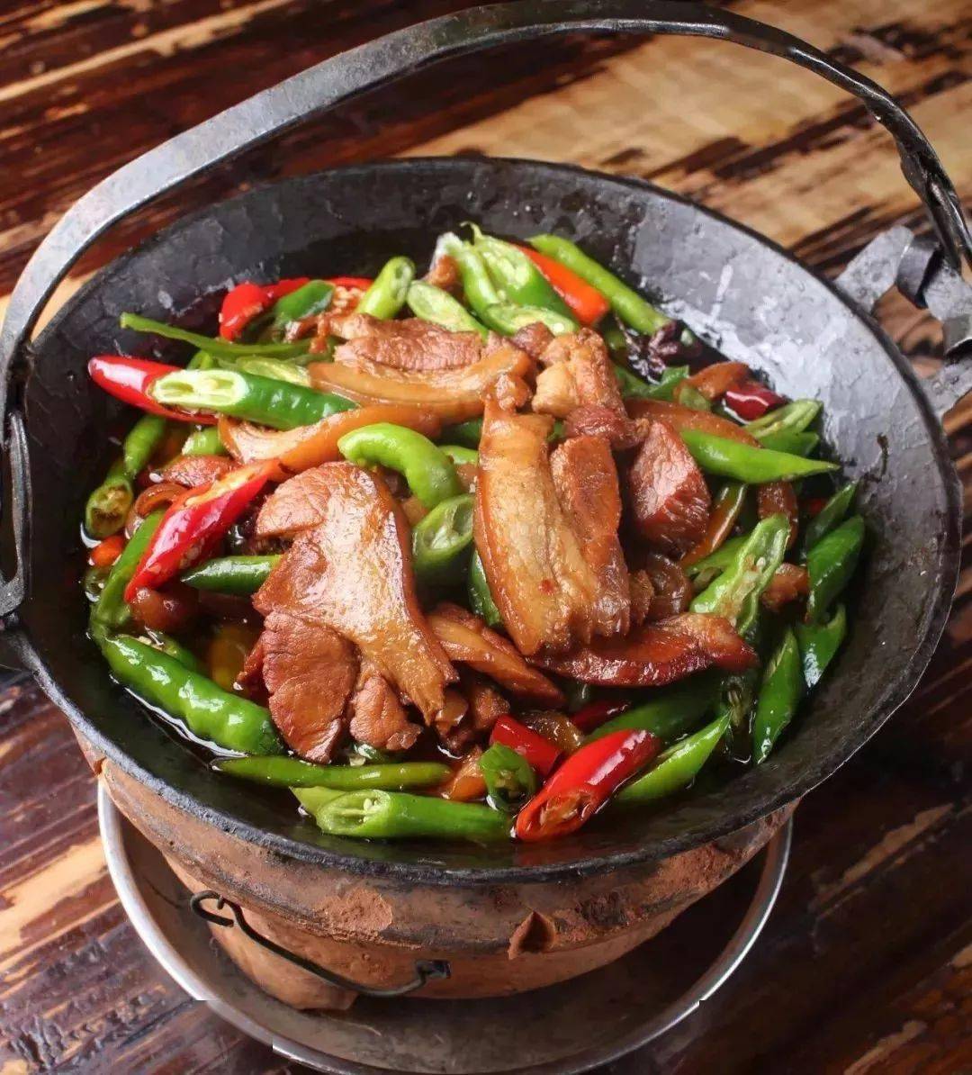 ??最新土菜再現(xiàn)，回味無(wú)窮的美食盛宴！