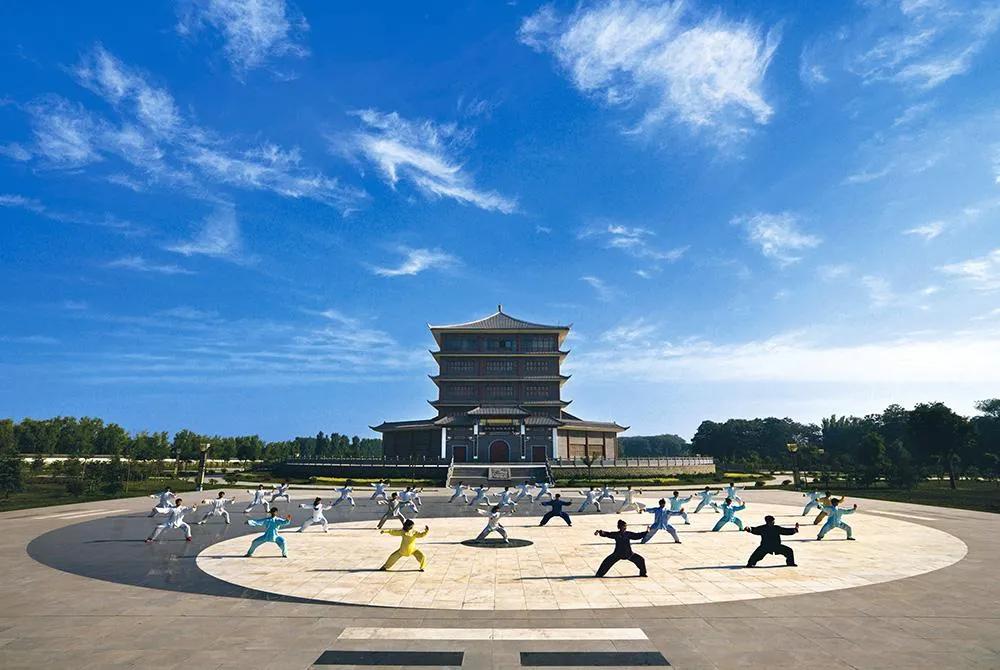 戰(zhàn)國武校最新動態(tài)，與自然美景的探險之旅