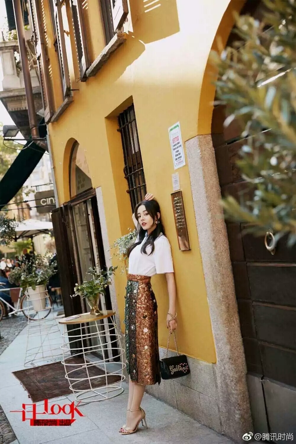 探索小巷驚喜，最新熱巴圖片帶你走進(jìn)特色小店之旅