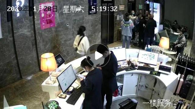 西安電梯讓路被打事件最新進(jìn)展，焦點(diǎn)紛爭(zhēng)引發(fā)公眾關(guān)注