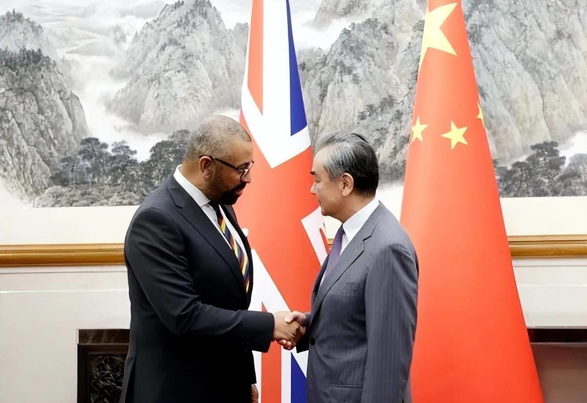拜登領(lǐng)先優(yōu)勢(shì)最新，高科技革新之旅引領(lǐng)未來生活新篇章