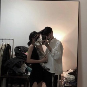 最新情侶頭像抱孩子，情感表達的新趨勢