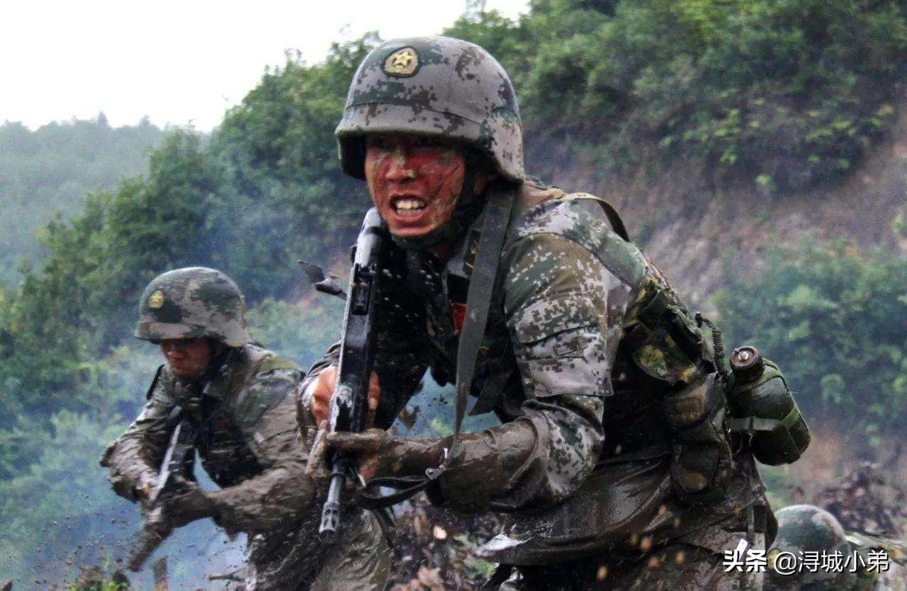 未來戰(zhàn)場科技先鋒，新型軍用頭盔亮相