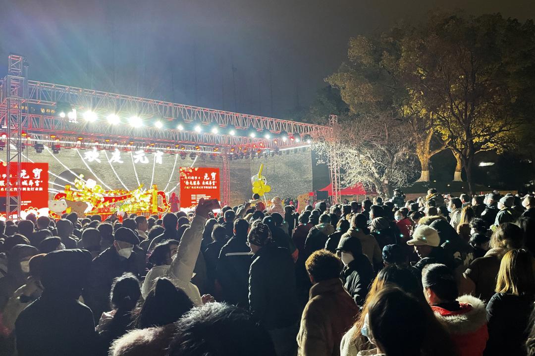 第22屆韓國青龍電影獎(jiǎng)，星光璀璨之夜，榮譽(yù)加冕盛典