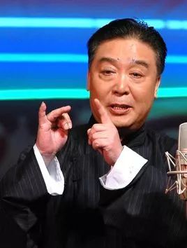 天津相聲大師笑談人生，勵(lì)志前行之路