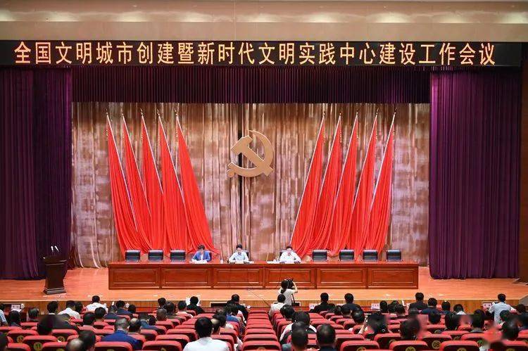 上海最新房產(chǎn)政策，時代的印記與城市的脈絡(luò)同步前行。