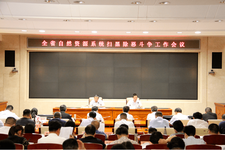 最新噴粉工招聘信息，探索自然美景之旅，尋找心靈平和與寧靜的噴粉工匠之路