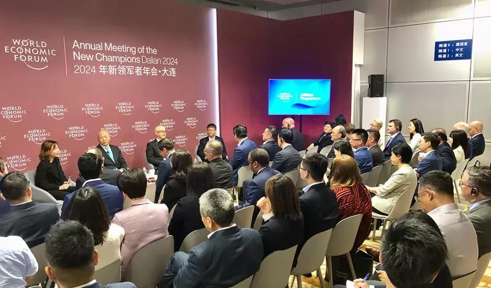 科技之光，重塑未來生活體驗，展現最新希望