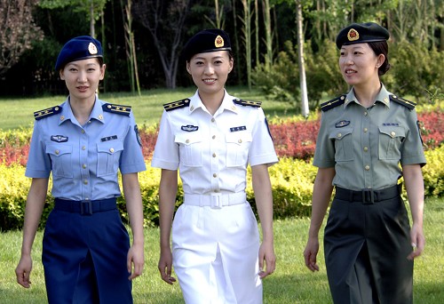 最新軍裝，變化、自信與成就的力量展現(xiàn)