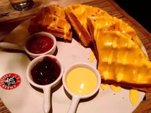 雅酷最新，小巷中的美食秘境探索