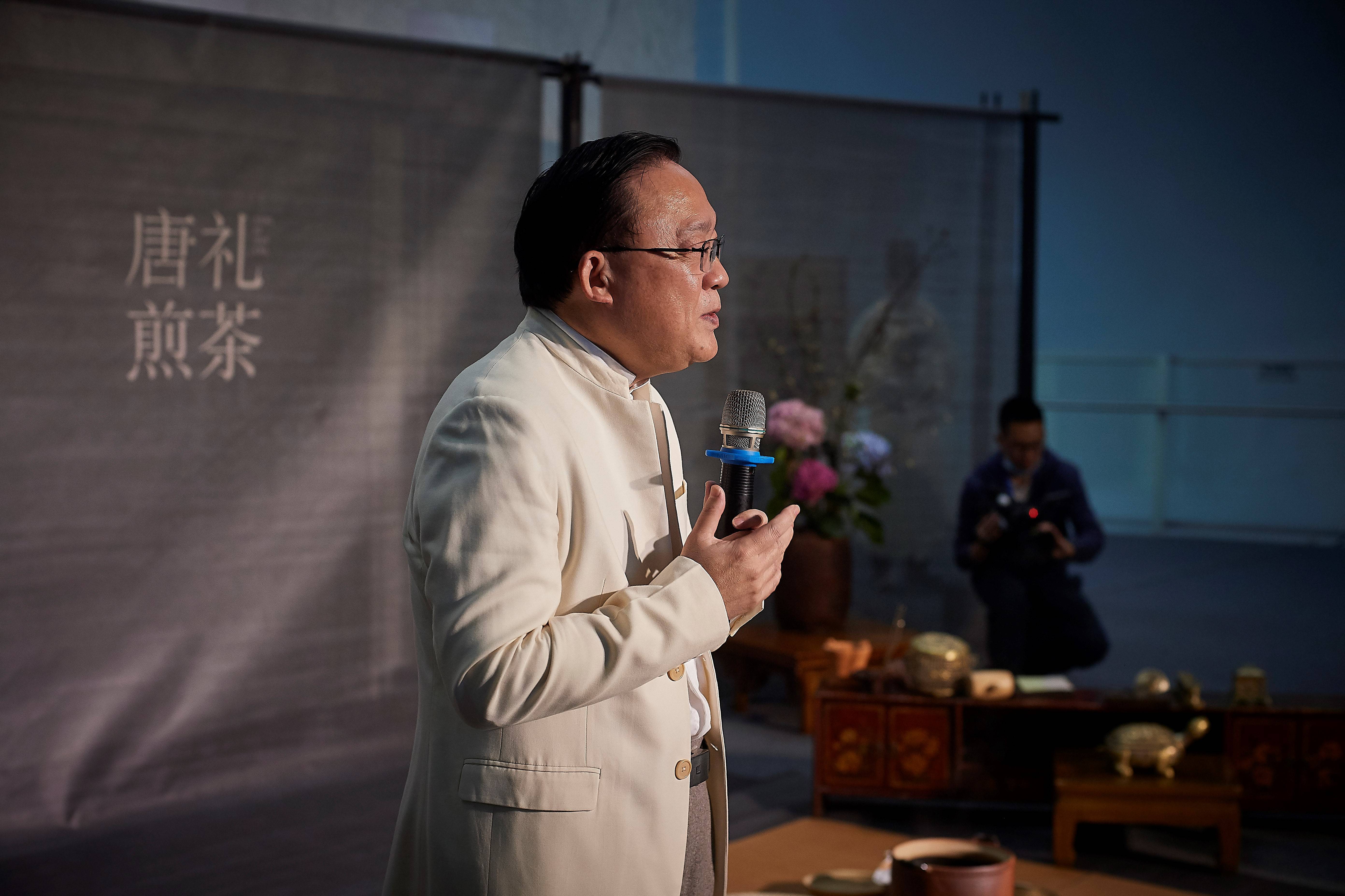 孟玲教授，自然之旅的心靈探索，尋找平和與寧?kù)o的奧秘