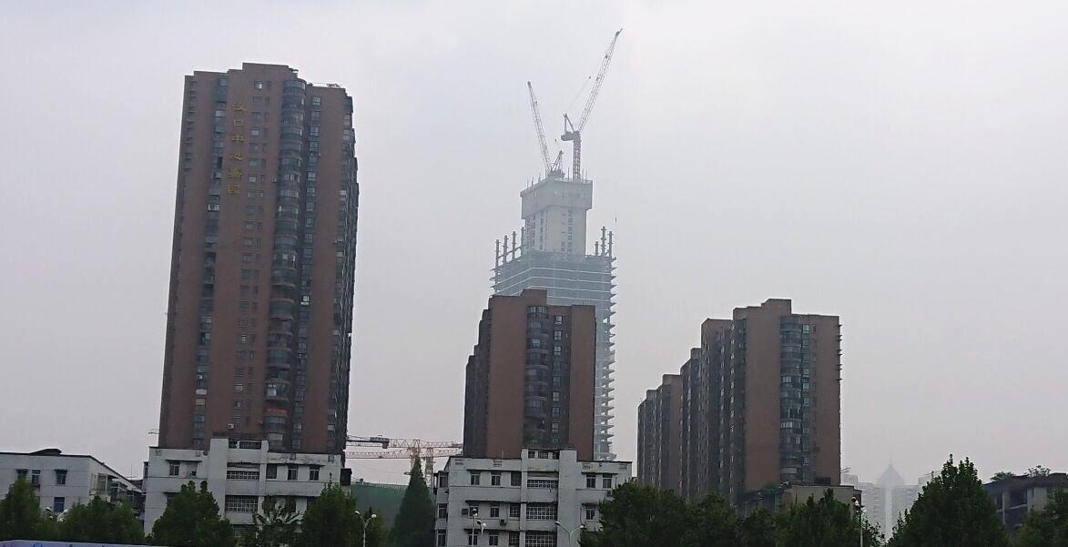 航拍大武漢，高樓間的趣事與溫情，最新高樓一覽無余